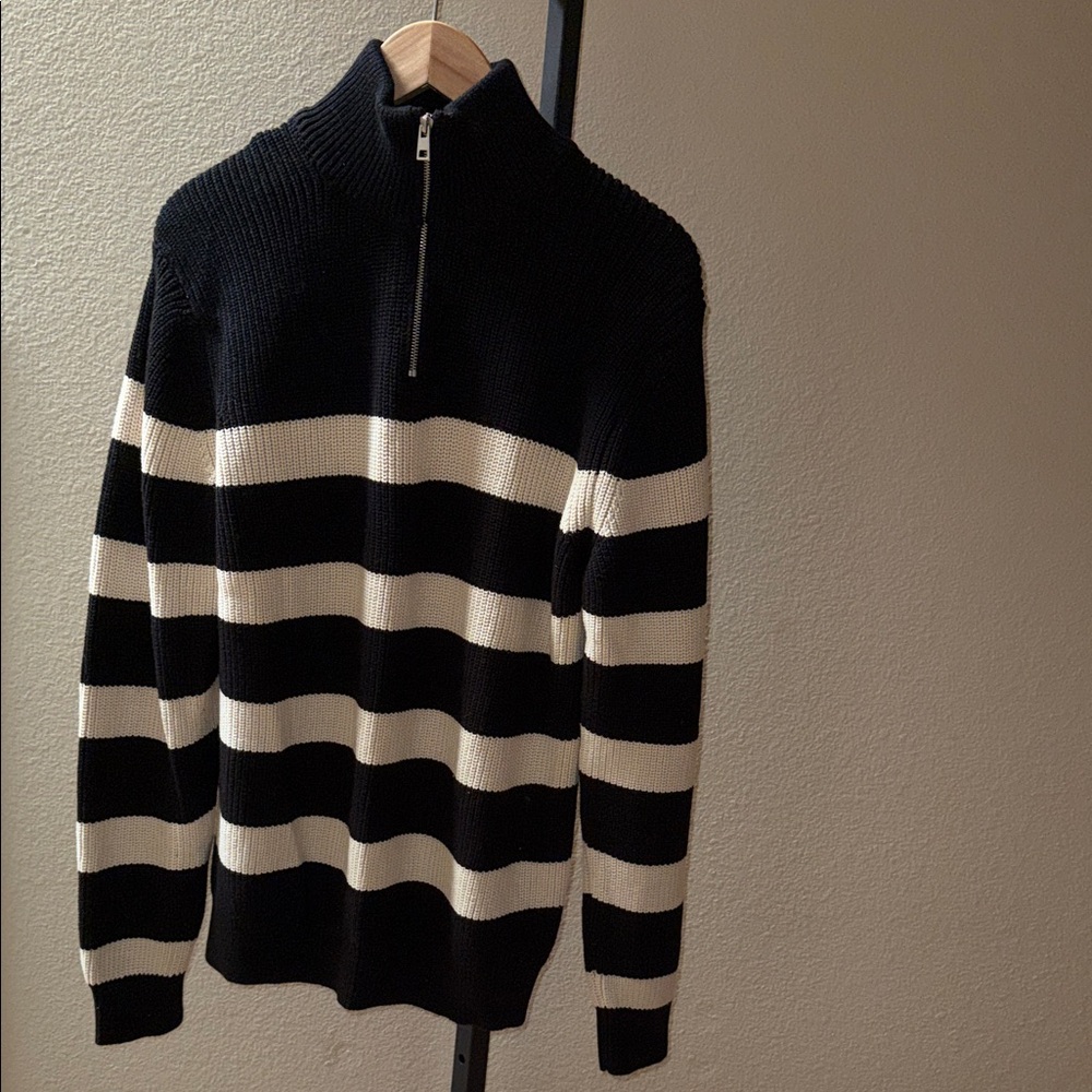 NWT Zara Black and Cream Mock Neck Quarter Zip Striped Men's Sweater Men’s Sz L